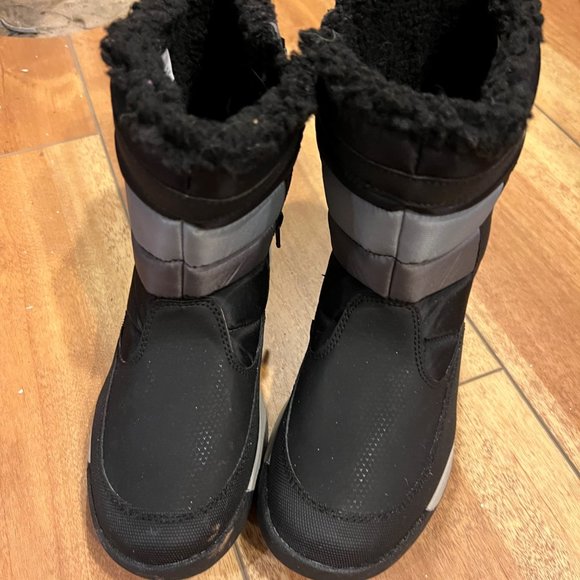 Merrell Snow Boots - Picture 2 of 2